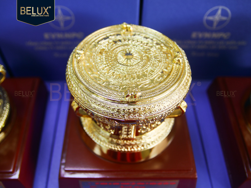 Lô 780 trống đồng D10 mạ vàng Điện Lực Bắc Kạn theo yêu cầu